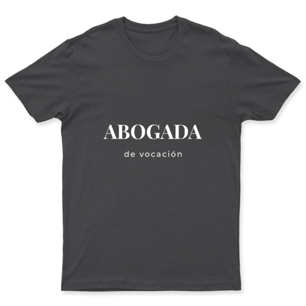 Playera Abogada de vocación en color Carbón, estampado DTG al frente