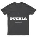 Playera De Puebla al mundo en color Carbón, estampado DTG al frente