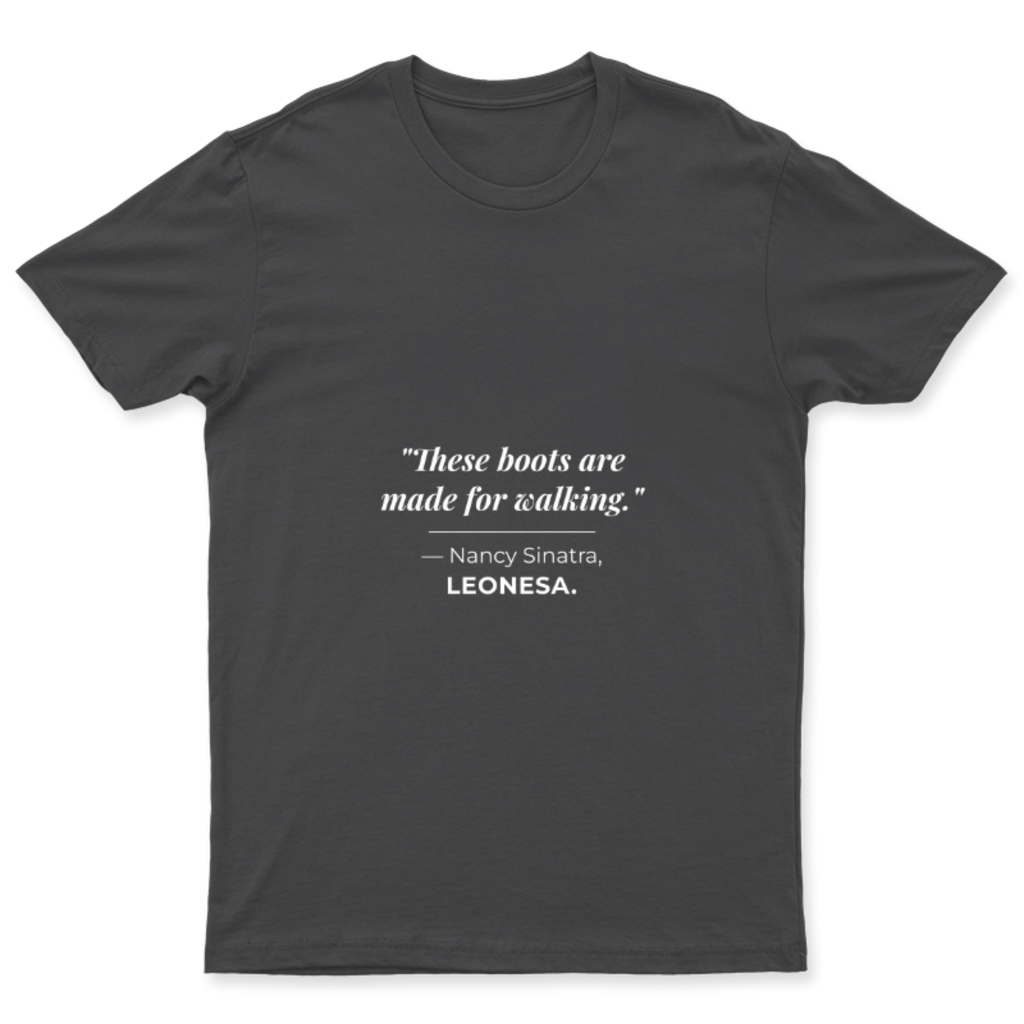 Playera Nancy Sinatra leonesa en color Carbón, estampado DTG al frente