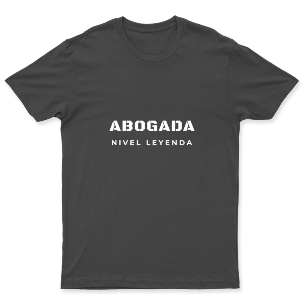 Playera Abogada Nivel Leyenda en color Carbón, estampado DTG al frente